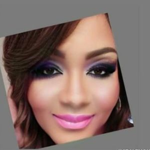 Meet your Posher, Candace